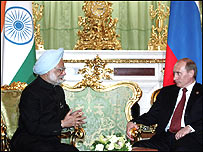 डॉक्टर मनमोहन सिंह और व्लादिमीर पुतिन