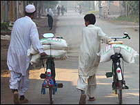 مهاجر افغان در پیشاور 