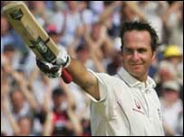 وان تیسرے نمبر پر ہی کھیلیں گے