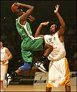 Andrew Lasker in action for the Raiders