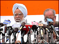 मनमोहन सिंह और प्रणब मुखर्जी