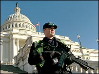 वाशिंग्टन में चौकस सुरक्षा