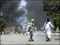 کراچی میں فسادات