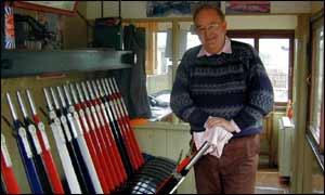 Graham changing Rattys signals