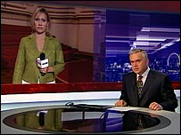 Huw Edwards and Sophie Raworth during Sunday's 'newsflash'
