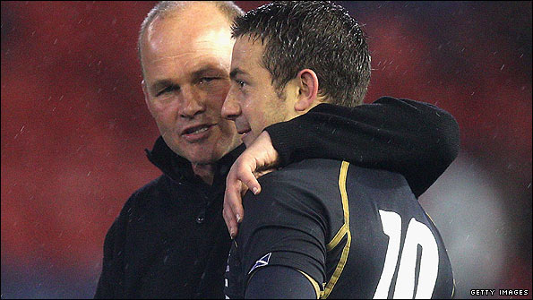 Scotland head coach Andy Robinson with stand-off Greig Laidlaw