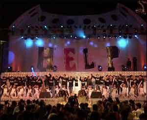 सूनामी के लिए जुटे सितारे