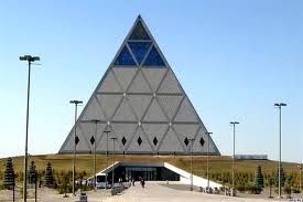 pyramida.jpg