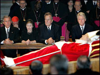 पोप को श्रद्धांजलि