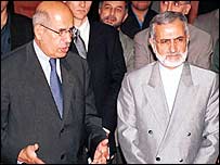 İran Dışişleri Bakanı Kemal Harrazi Muhammed El Baradey'le birlikte