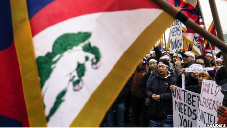藏族示威者在紐約舉行示威（10/12/2012）