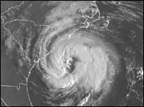 Furacão Ophelia (Foto: Centro Nacional para Furacões dos EUA)