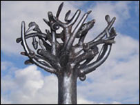 Impression of the Bronze Tree statue