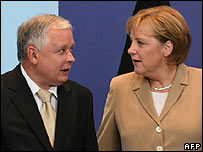 Angela Merkel ve Lech Kaczynski