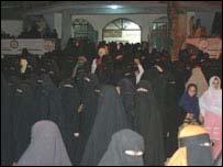 Escola religiosa no Paquistão