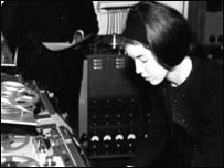 Delia Derbyshire at the Radiopnonic studio.
