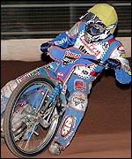 Gary Stead (Hywel Lloyd)