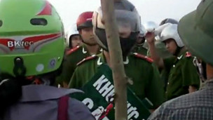 Vụ cưỡng chế đất ở Văn Giang hồi tháng Tư năm 2012