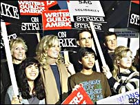 حمایت بازیگران از اعتصاب نویسندگان سینما و تلویزیون در آمریکا