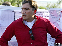 مخالفان آقای ساکاشویلی را به استبداد متهم می کنند 