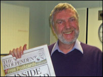 Councillor Chris Wynn holding the Independent 