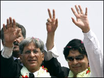 چوہدری نثار اور اعتزاز احسن