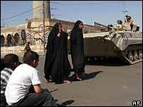 Đường phố ở Iraq trong lệnh giới nghiêm