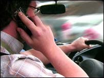 Celular no trânsito