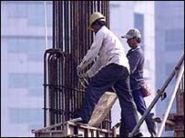 Malaysia cần nhiều công nhân nước ngoài