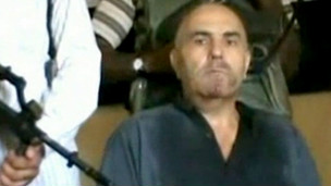 فردی که شورشیان می گویند خلبان هواپیمای ساقط شده است