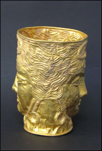 copo de ouro. Foto: Duke's Auction House, Dorchester