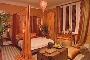 Colonial Theme Bedroom