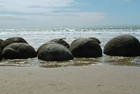 moeraki boulders
