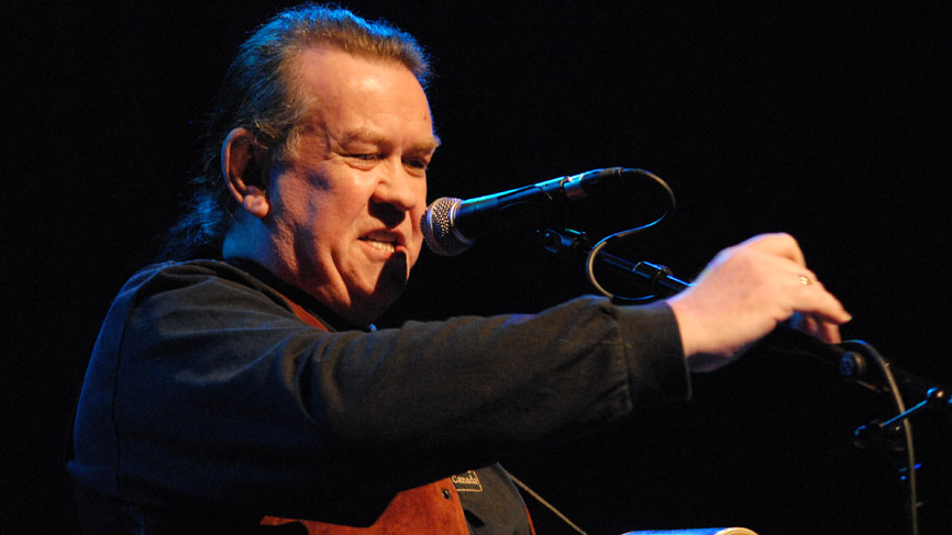 Dick Gaughan live at the ABC, Glasgow. Photo by Richard Bull.