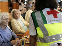 红十字会服务社区老人