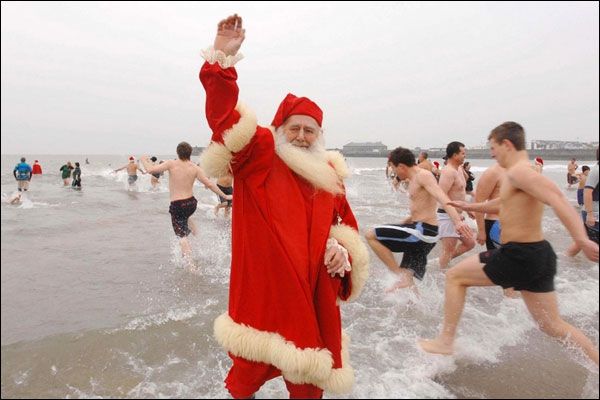 圣诞冬泳