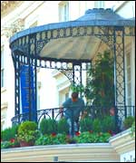 Jephson's balcony dining