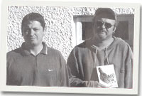 Carwyn Jenkins a Niall Griffiths yr awdur.