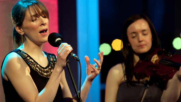 Emily Smith live at Pacific Quay. Photo by Sean Purser.