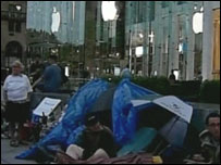 आईफ़ोन के लिए भीड़