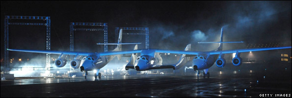 SpaceShipTwo slung beneath WhiteKnightTwo