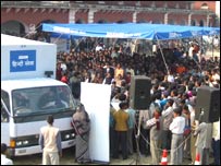 बीबीसी हिंदी के कारवाँ में भीड़