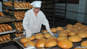 Хлеб в обмен на валюту