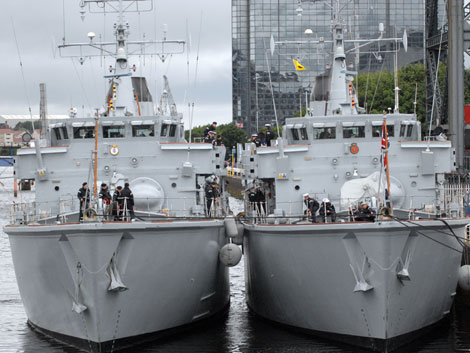 HMS Quorn and HMS Middleton