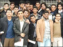 پوشش در مدارس