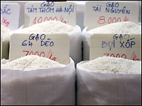 Đột biến giá gạo gần đây là do "tư thương găm hàng"