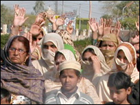 کنٹونمنٹ بورڈ کے فیصلے کے خلاف مظاہرہ