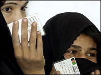 Afganistan'daki kadın seçmenler