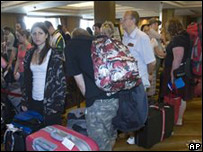 Hành khách nước ngoài bị mắc kẹt tại Bangkok