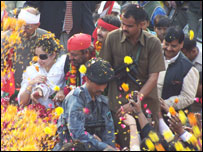 संजय दत्त का रोड शो